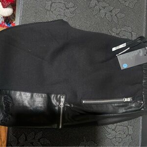 Cookies Black cargo shorts with Leather Details nwt